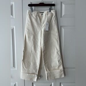 Sanctuary Cream Denim Pants
Cropped with cuff
Size 27
NWT